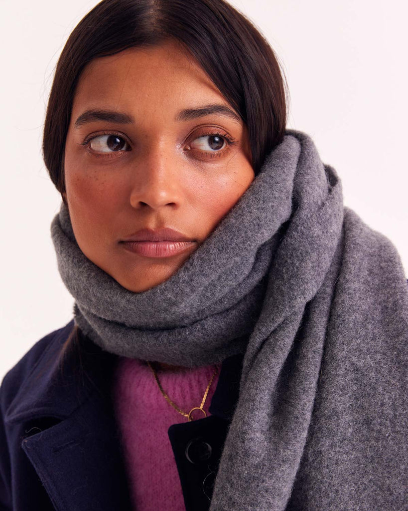 Gray Public scarf - Balzac Paris