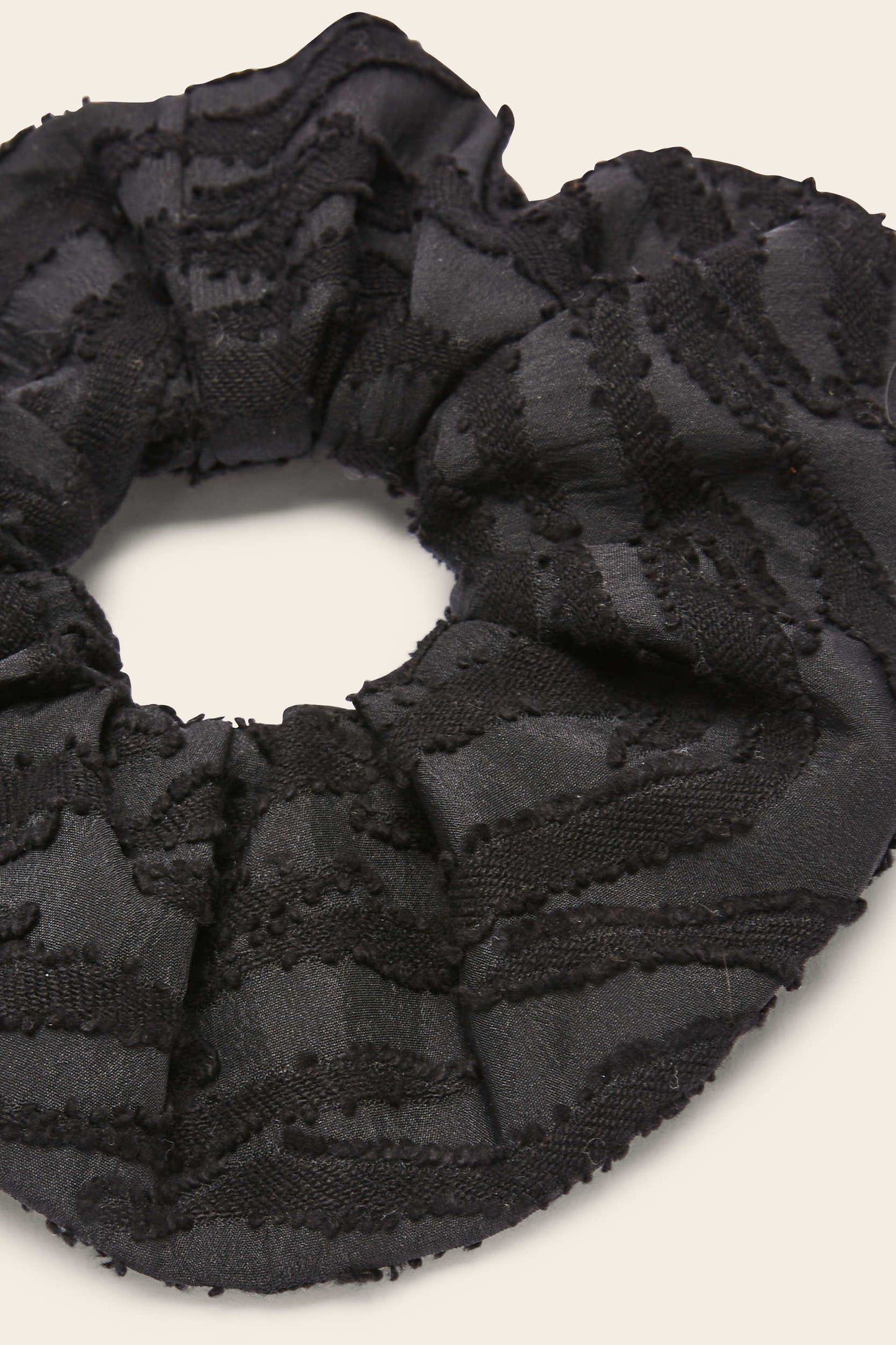 Billy XL black zebra scrunchie