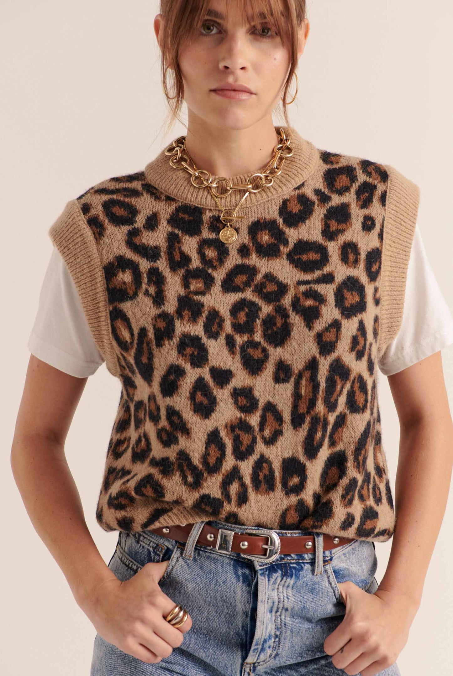 Leopard coat of arms jumper