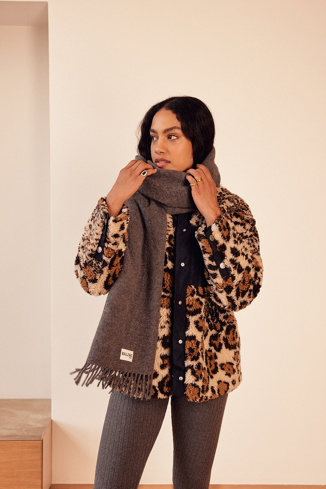 Scarf Public gray