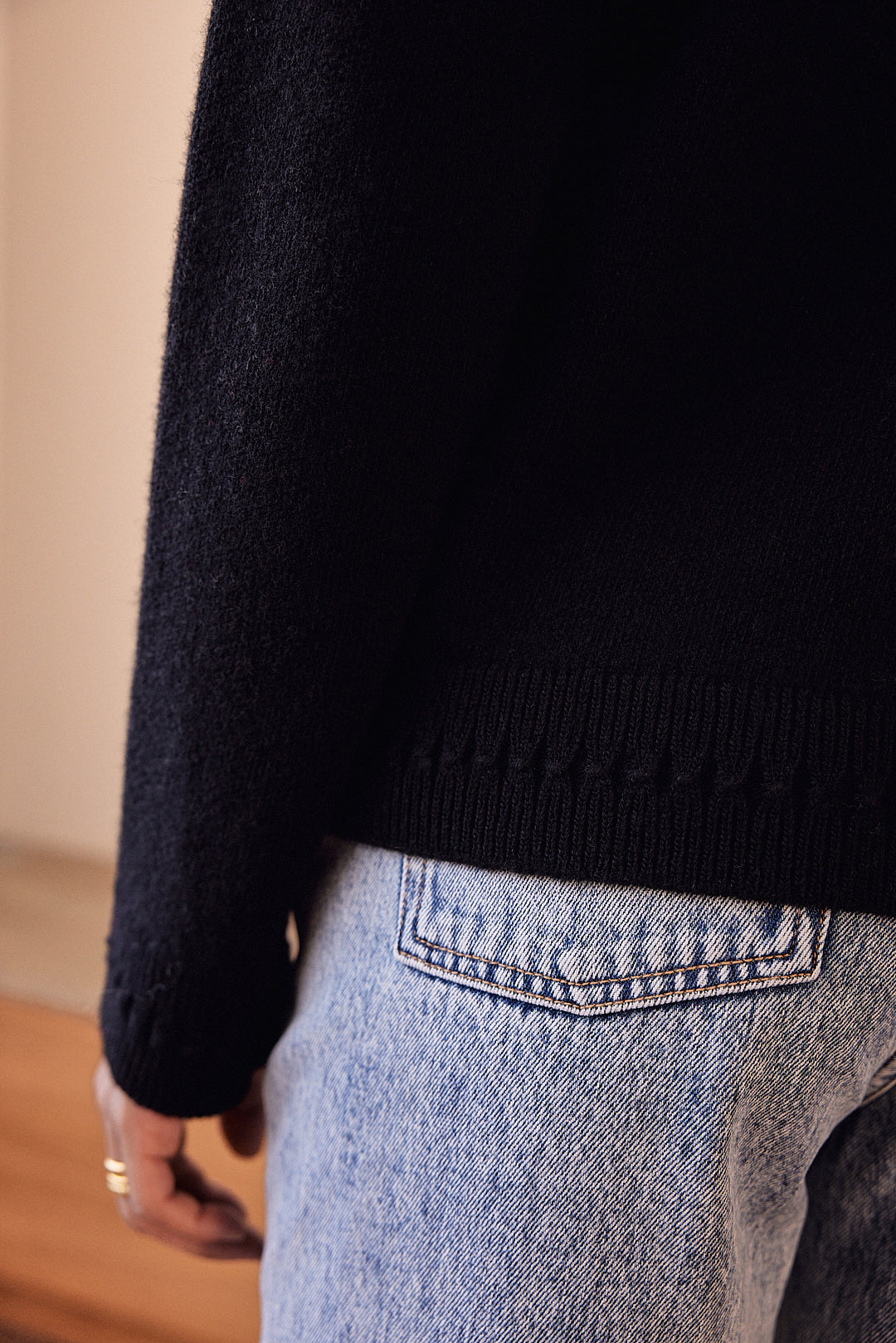 Aimé black sweater