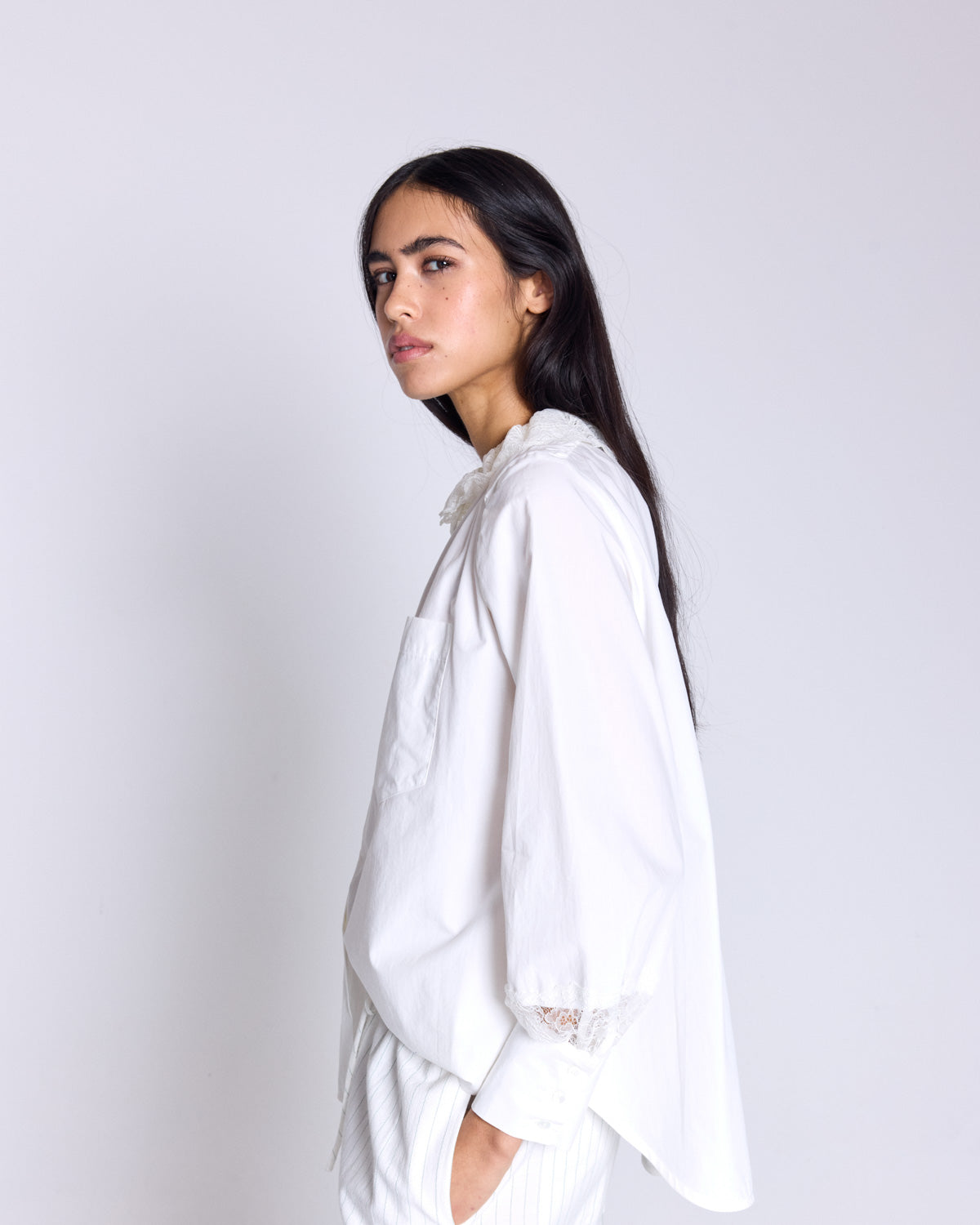 Leonor shirt in natural white and lace