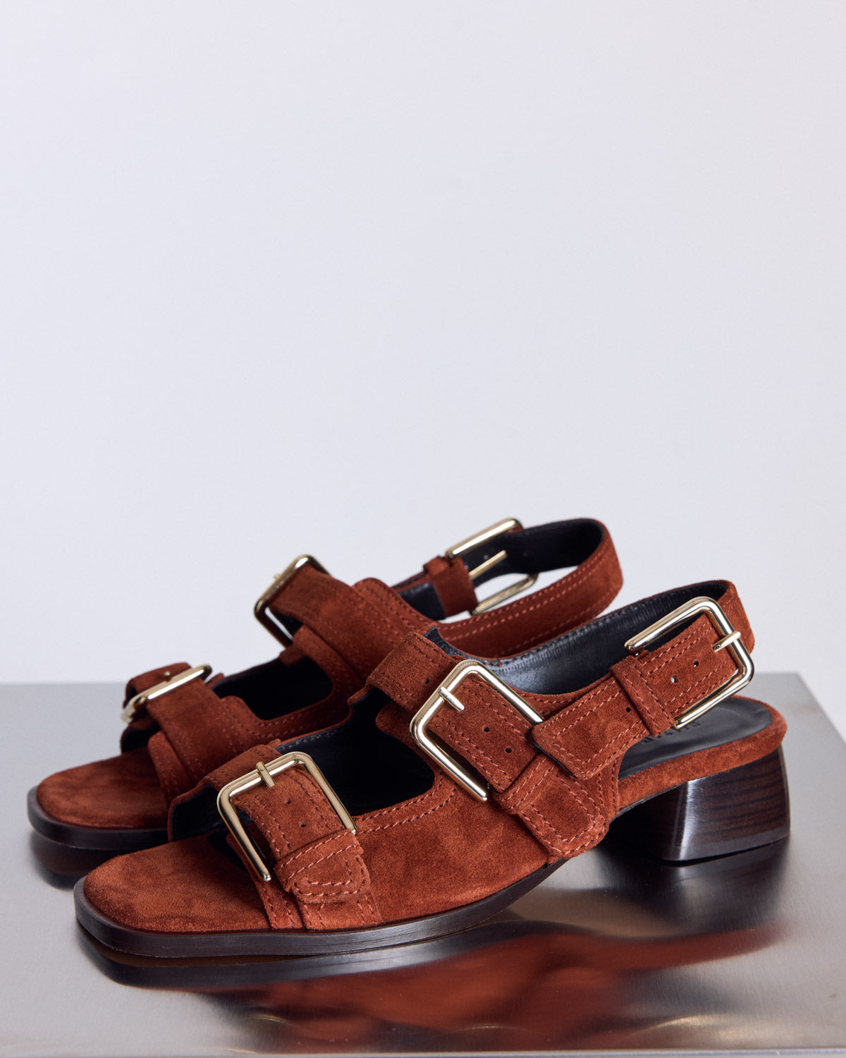 Flor brick suede sandals
