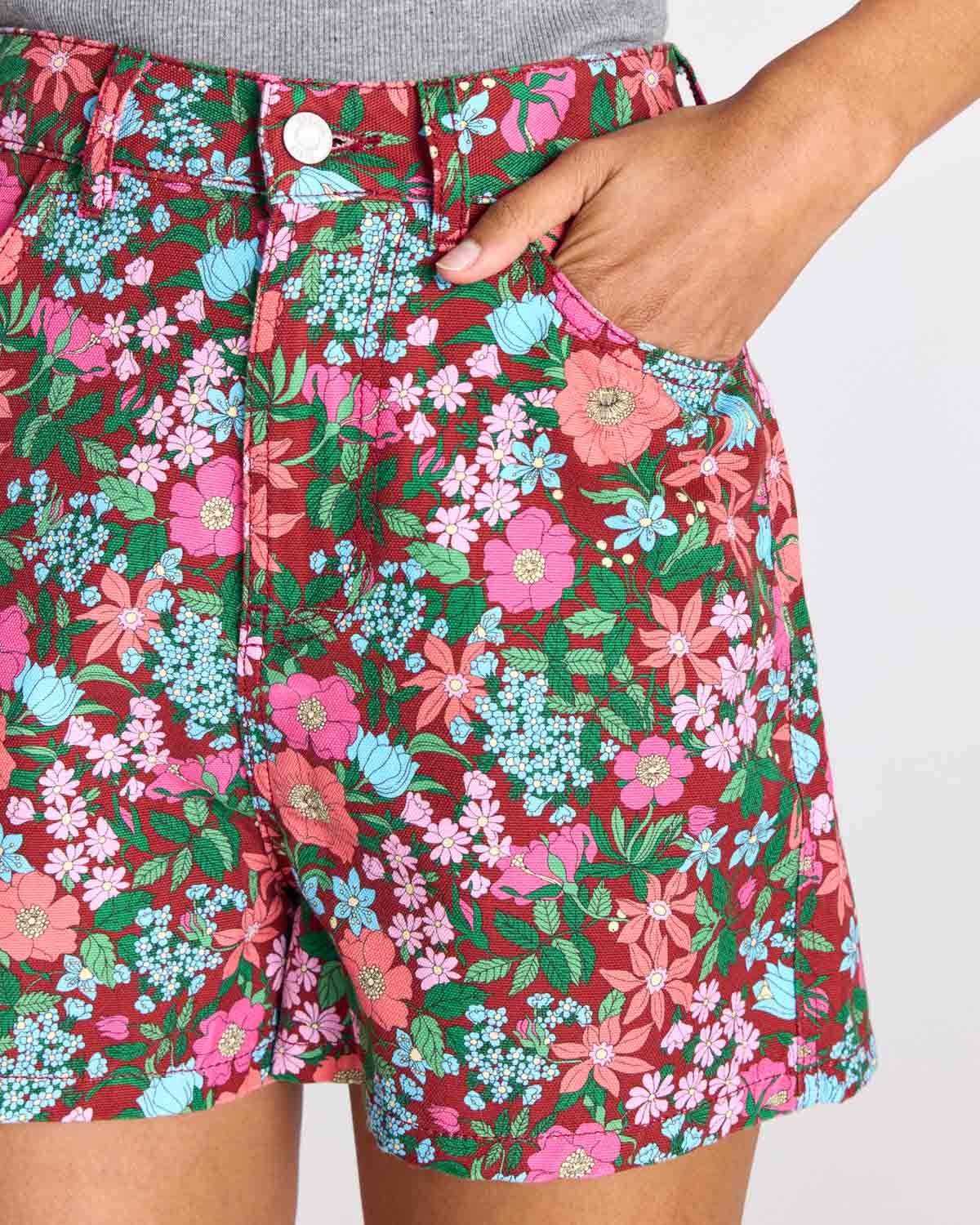 Triomphe shorts in pink and burgundy Liberty print