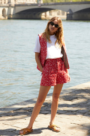 Nuance vest with summer bandana print