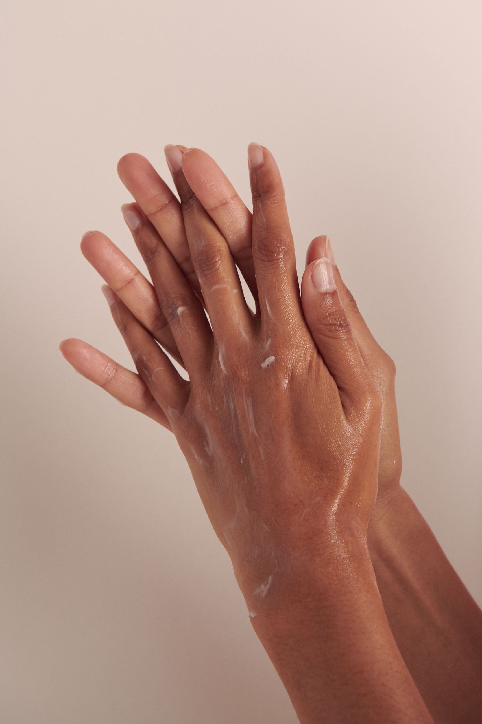 Cream hands Honorine