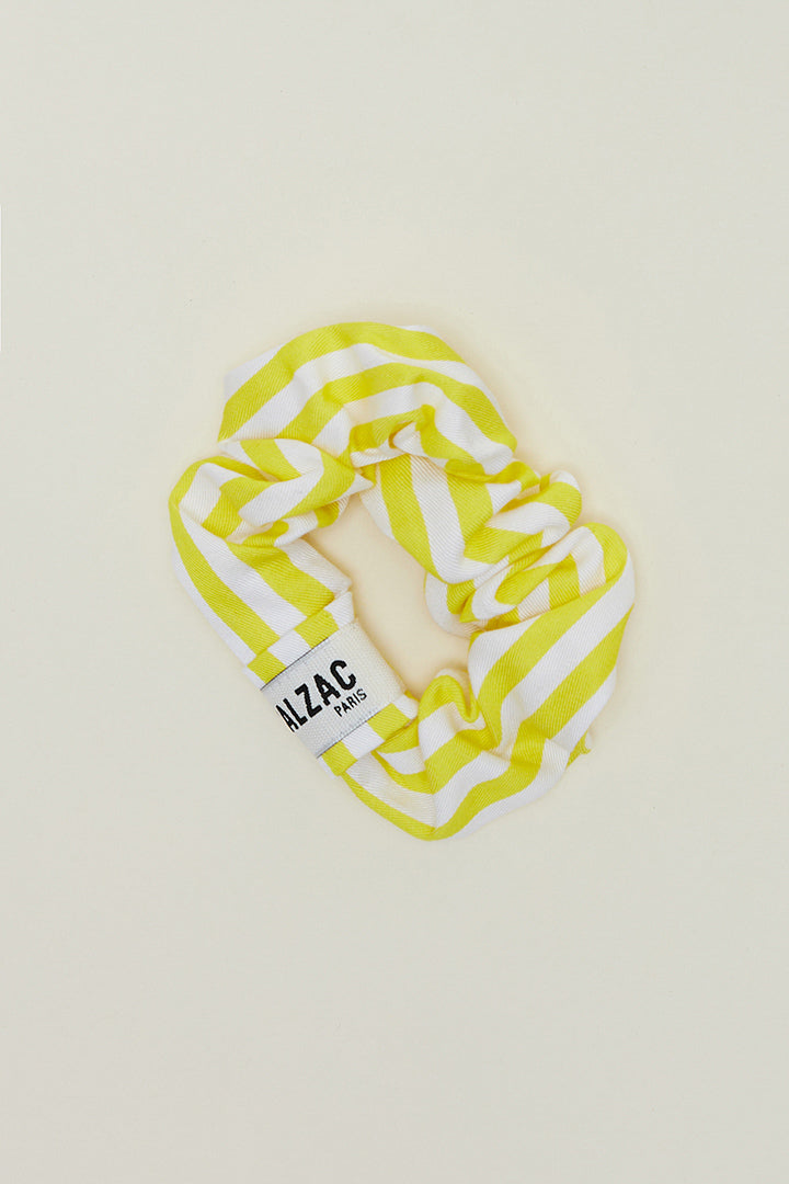 Travel scrunchie with yellow stripes