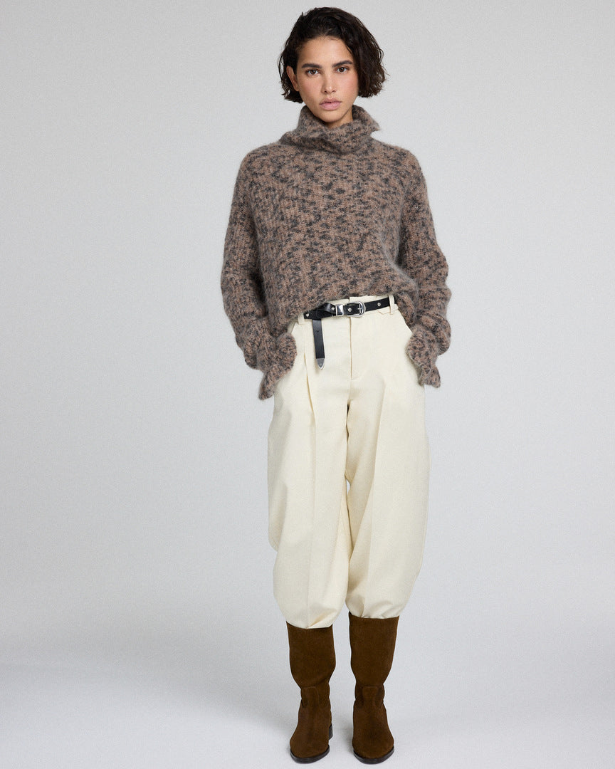 Adam sweater in spotted sand leopard print