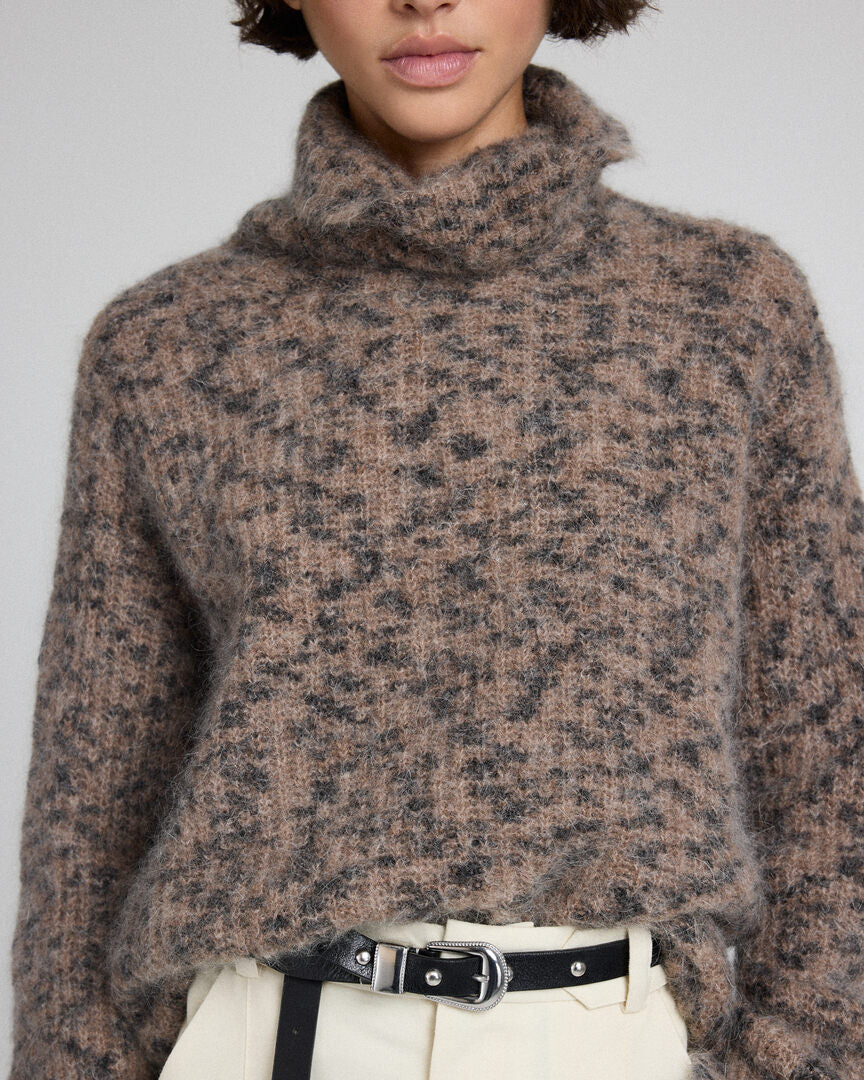 Sweater Adam cheetah sand spotted