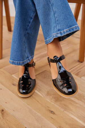 Aloïs black patent leather babies