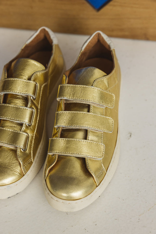 Honor women s golden lace up sneakers Balzac Paris