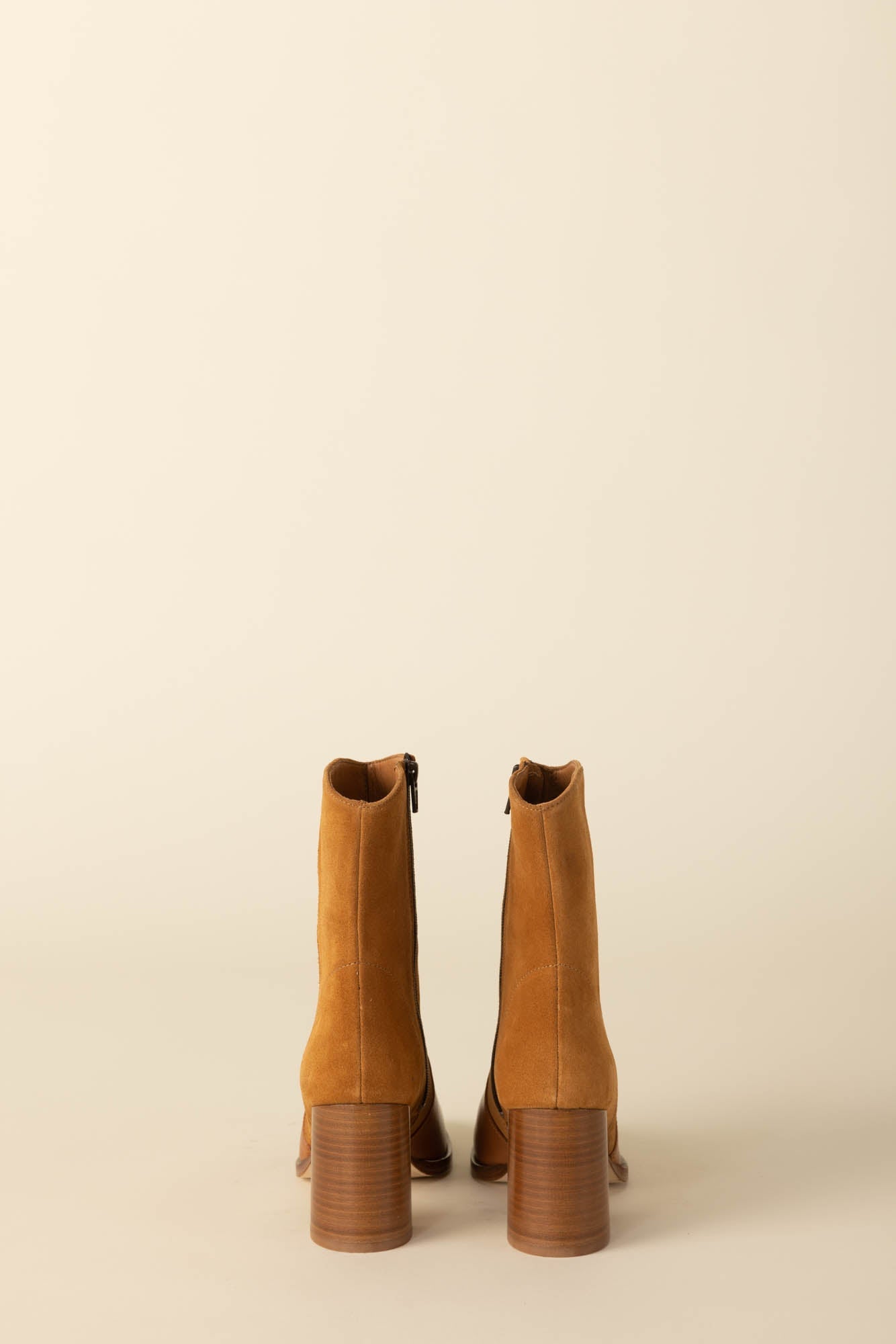 camel elegance ankle boots