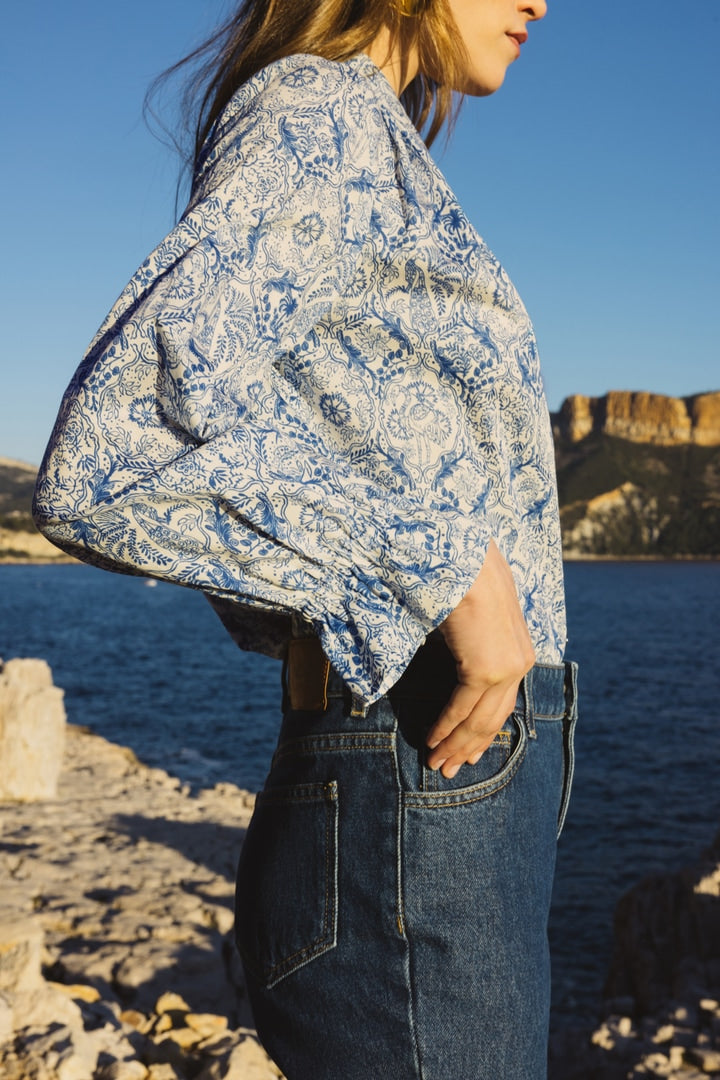 Volute shirt with toile de jouy print