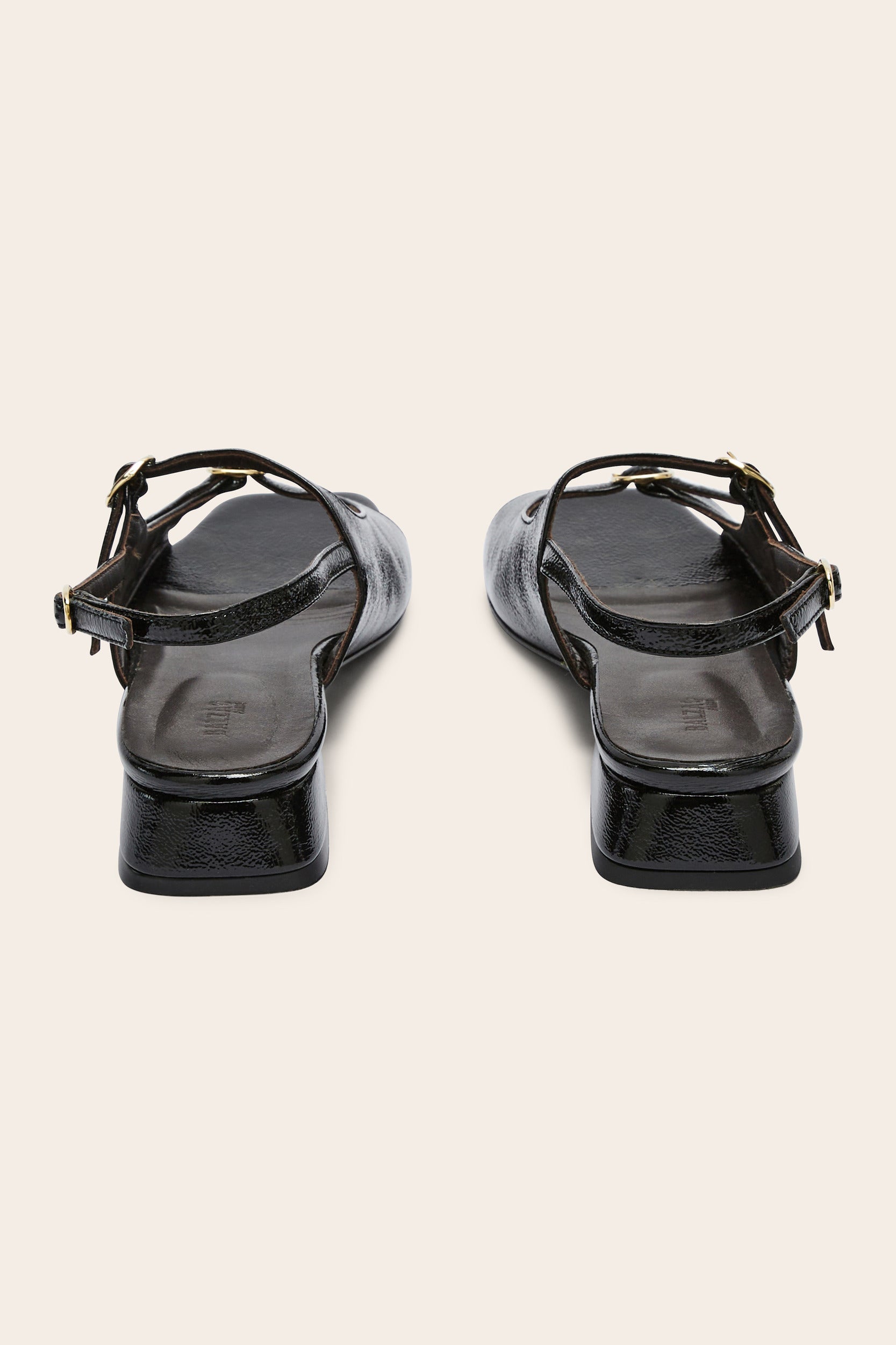Sandals Joana patent crinkled black