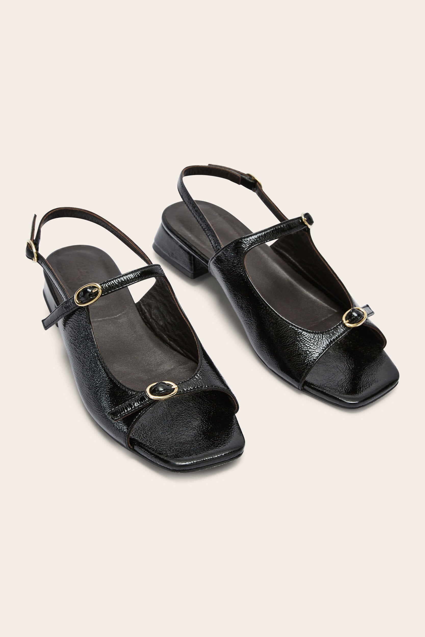 Sandals Joana patent crinkled black