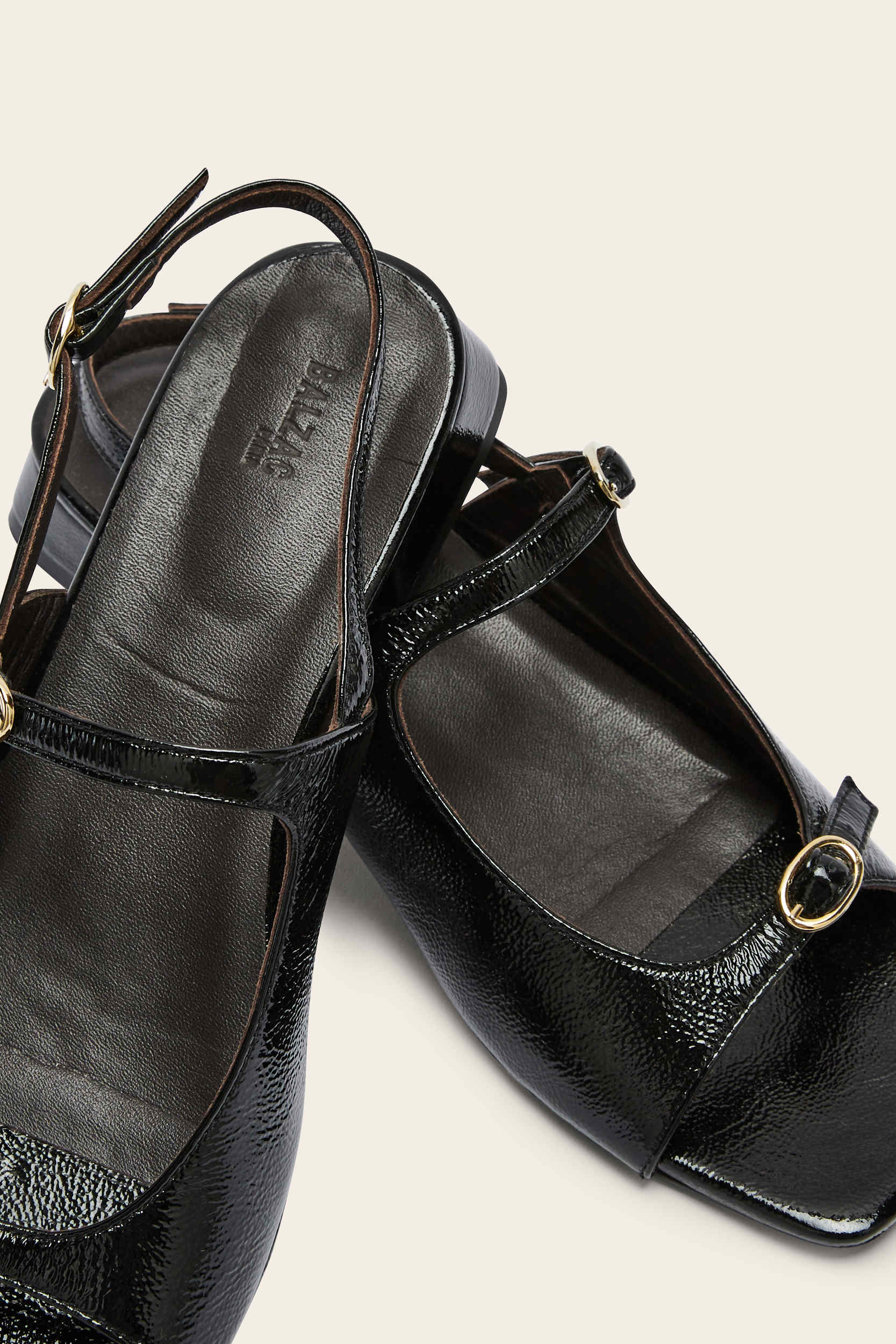 Sandals Joana patent crinkled black
