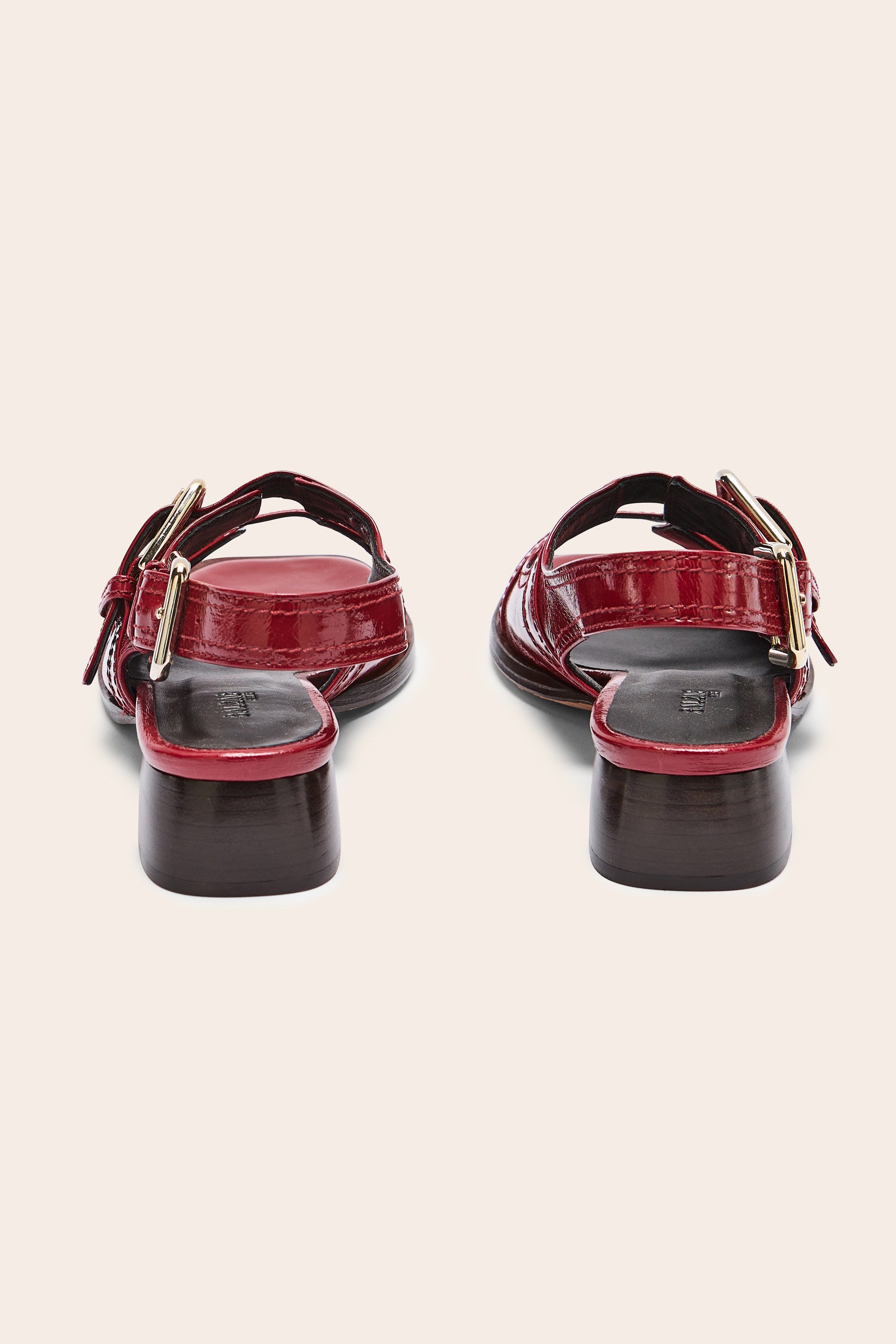 Sandals Flor patent crinkled red