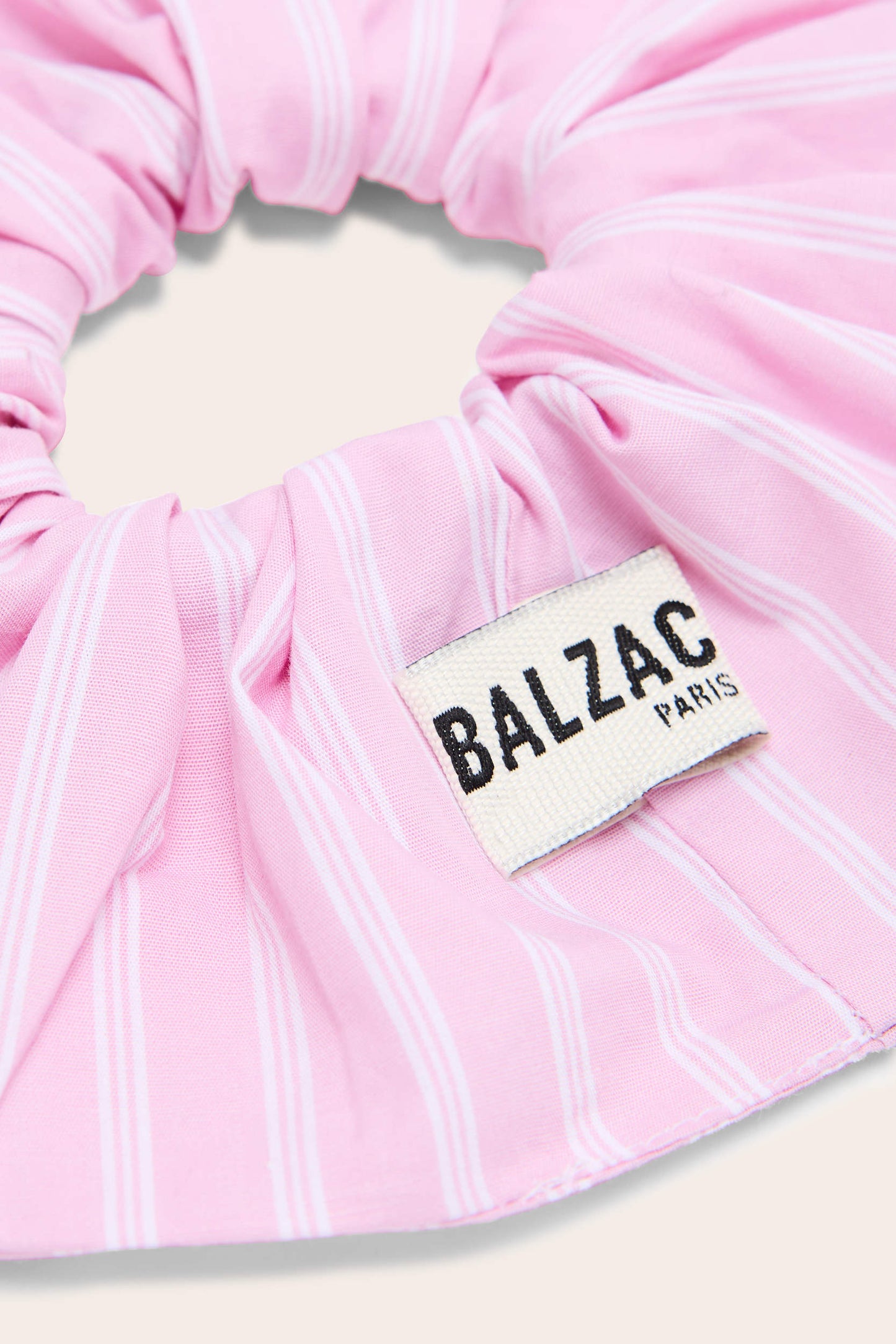Billy XL scrunchie with light pink and ecru stripes