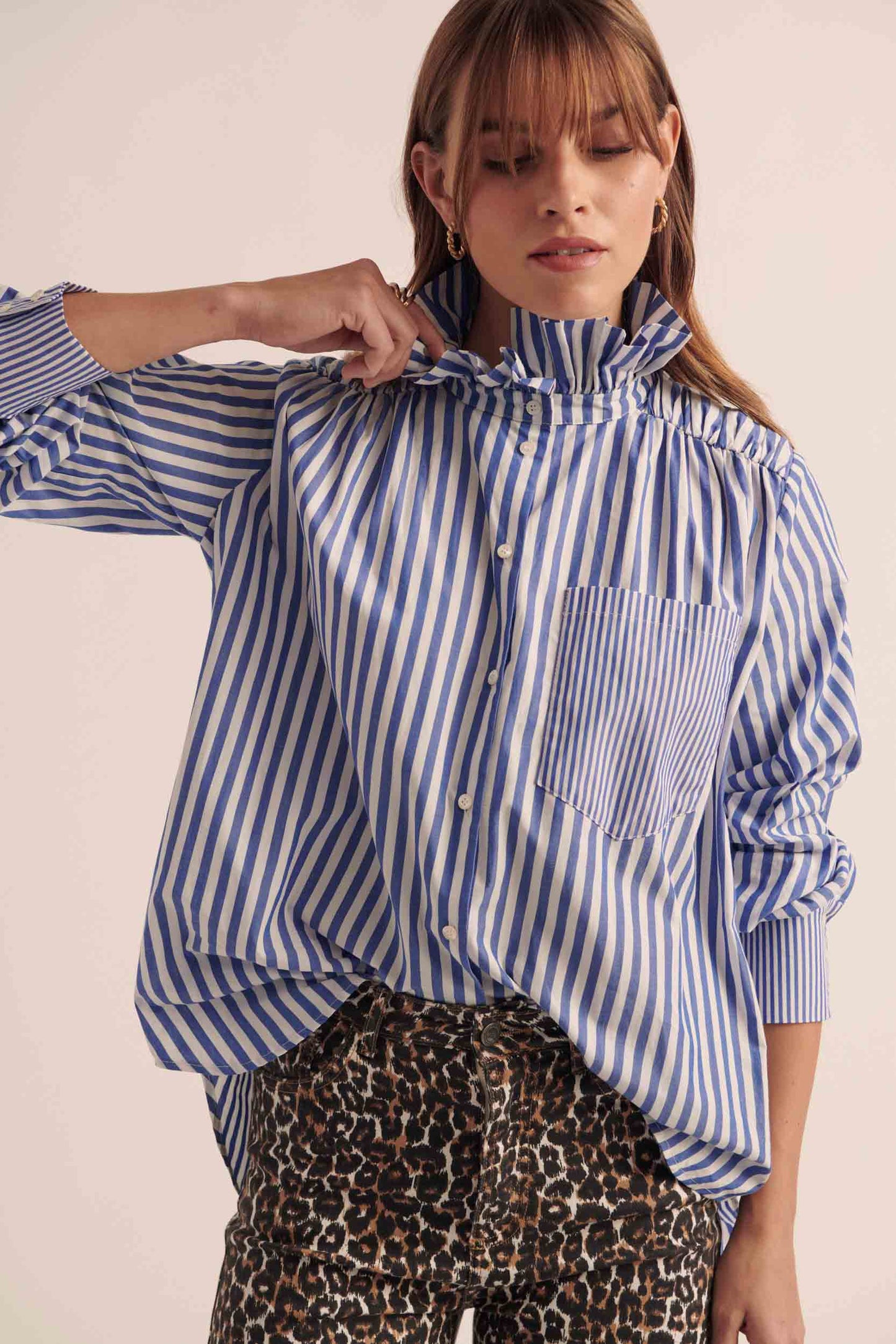 Léonor shirt with white and blue stripes