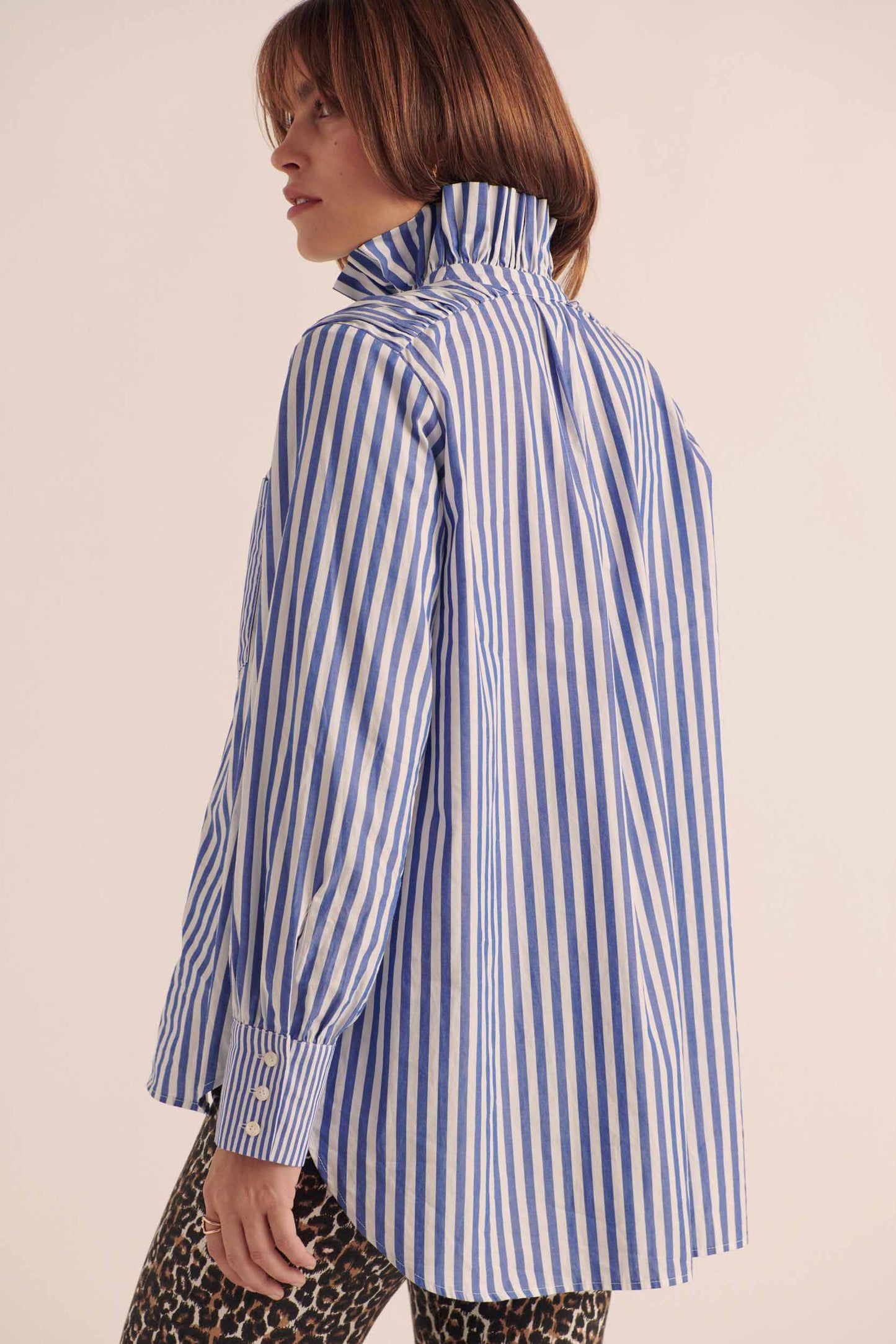 Léonor shirt with white and blue stripes