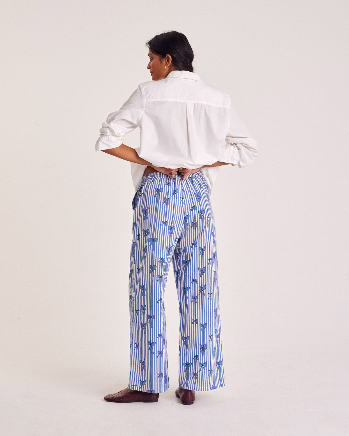 Pantalon Lisea imprimé noeuds bleu