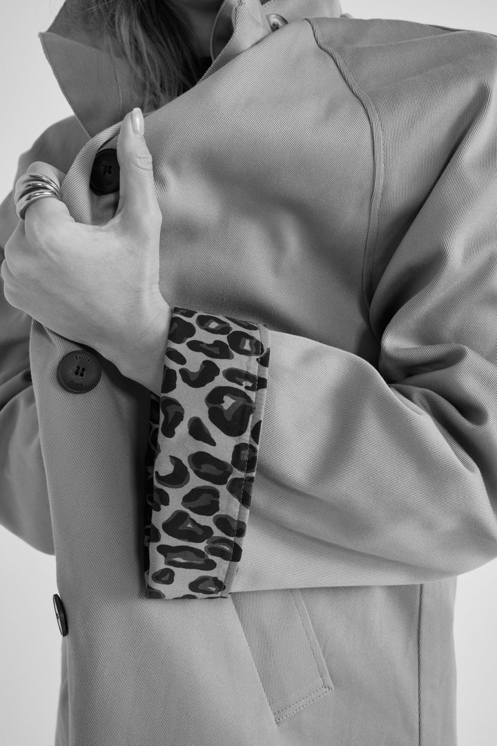 Trench Alma beige et léopard