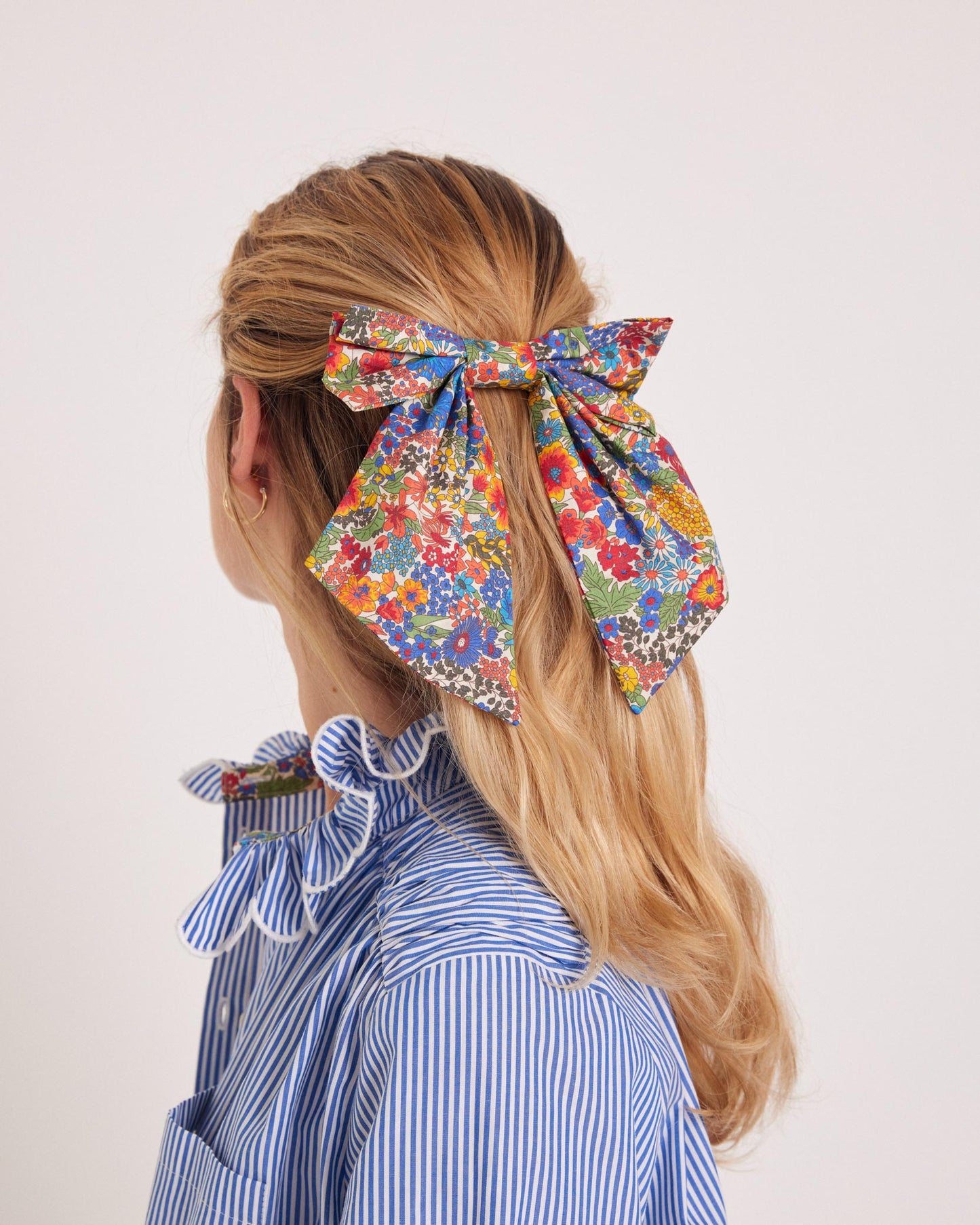 Manolito bow in blue and yellow Liberty fabric