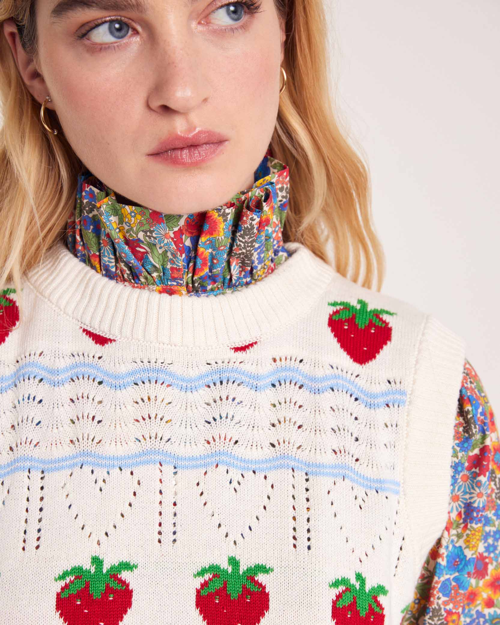 Sweater Priska ecru and fraises red