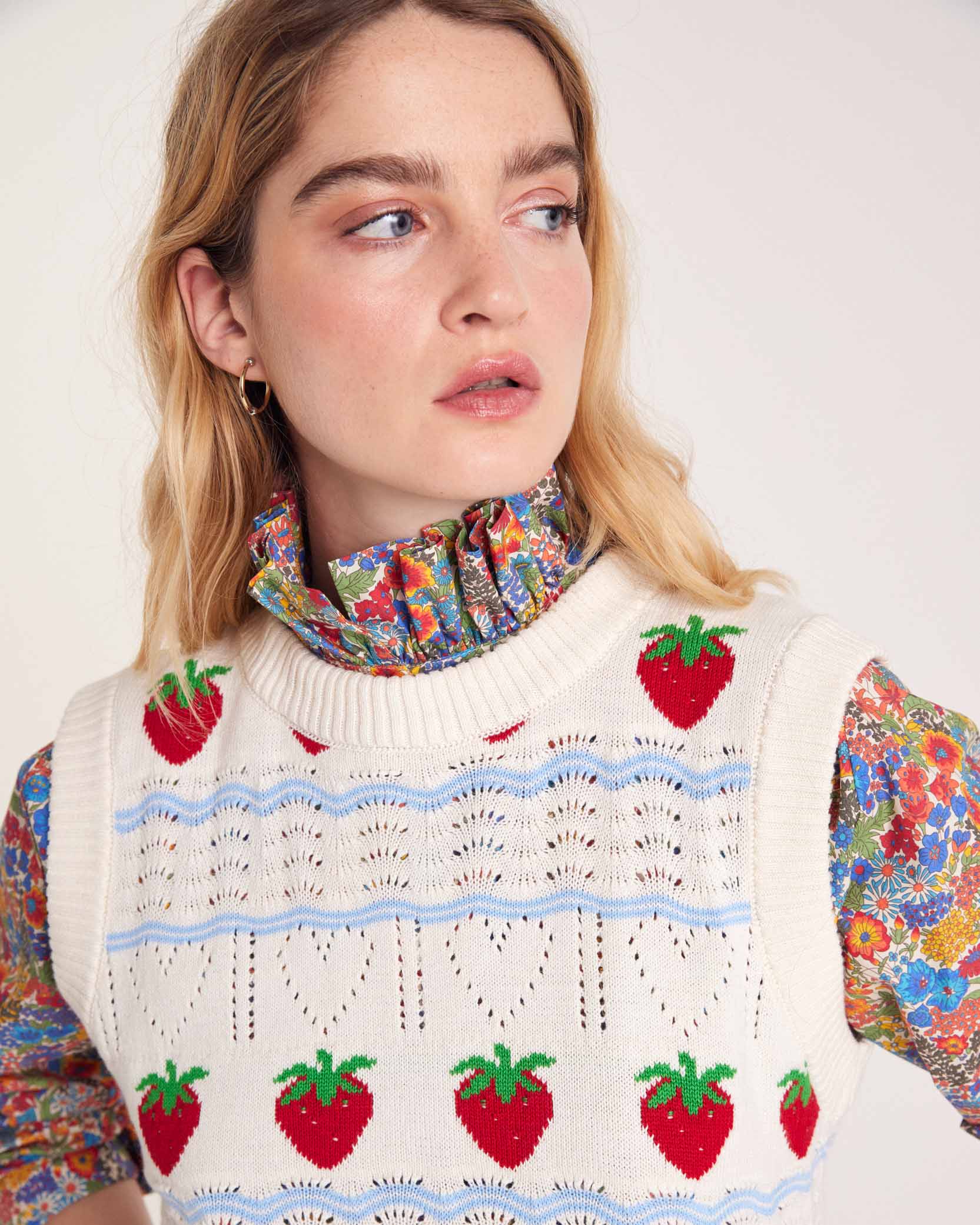 Sweater Priska ecru and fraises red