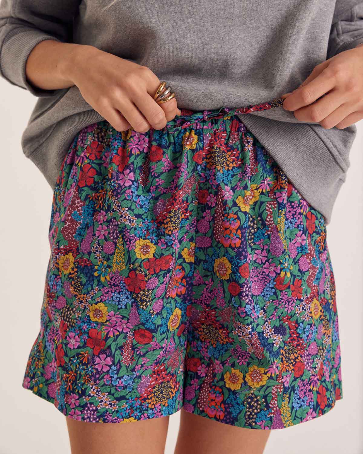 Shorts Lino in fabric Liberty purple, pink and yellow