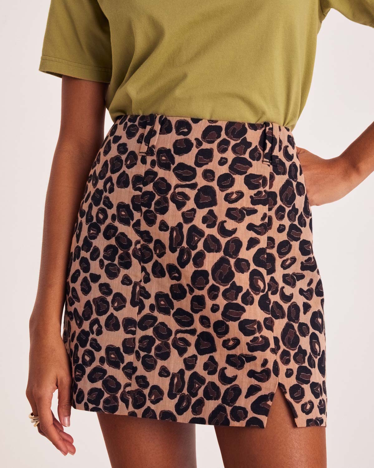 T-shirt Bree green mousse embroidered