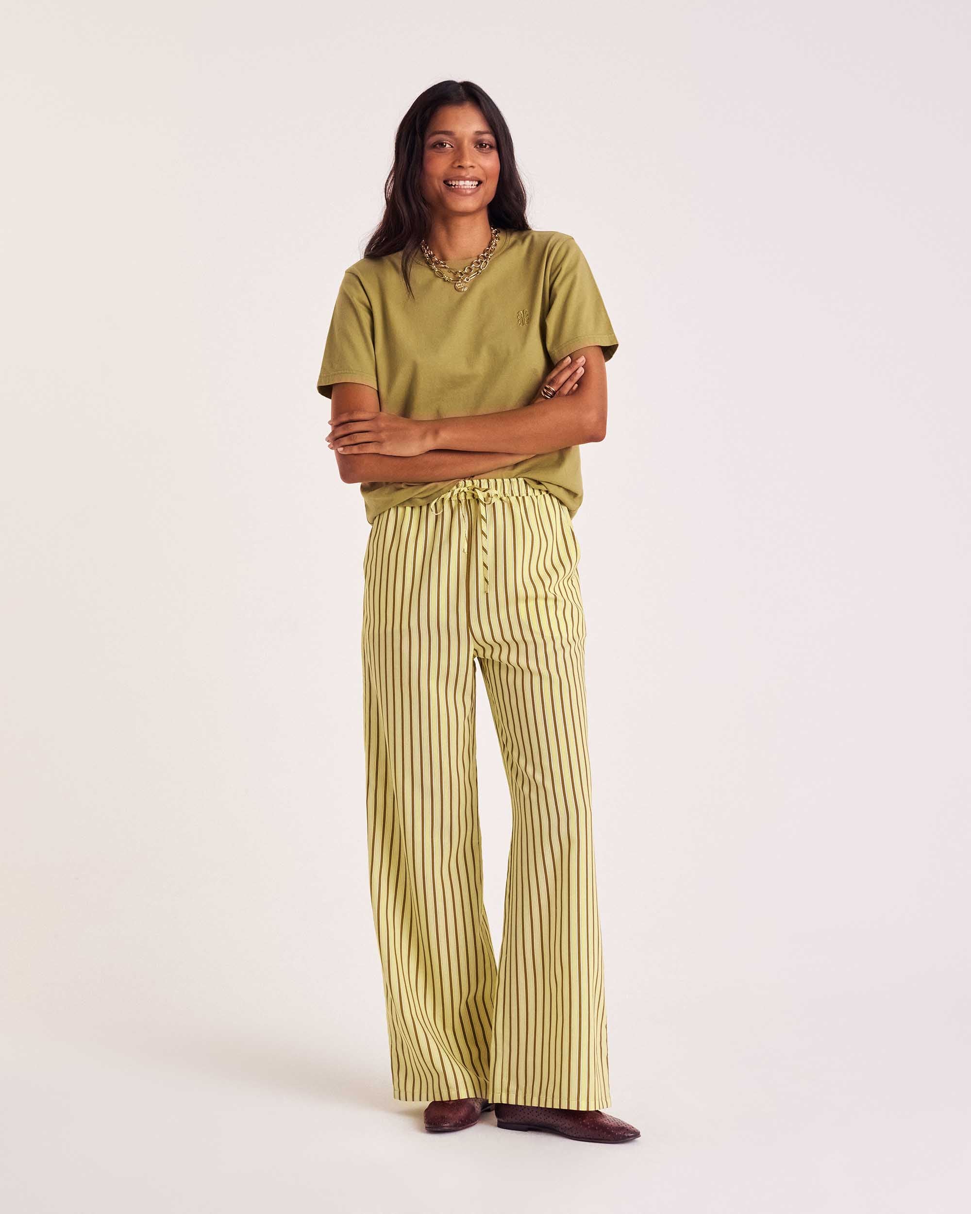 T-shirt Bree green mousse embroidered