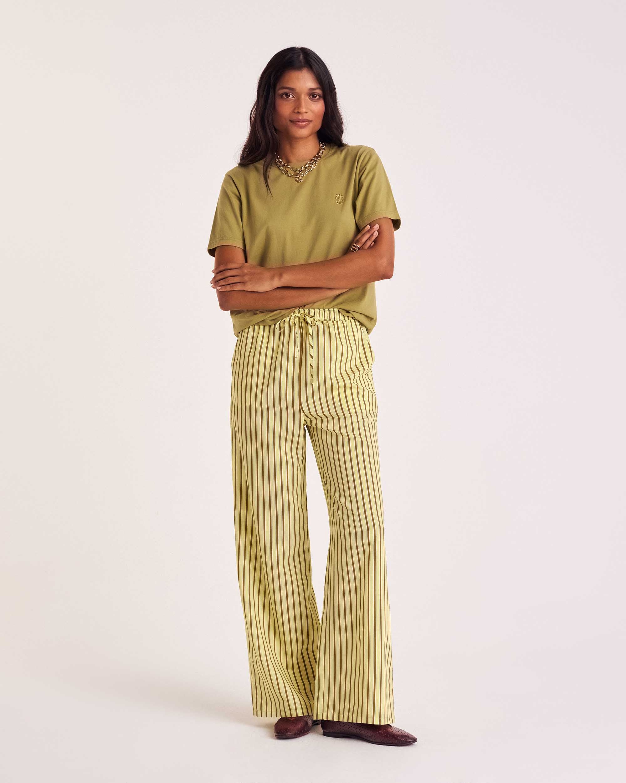 T-shirt Bree green mousse embroidered