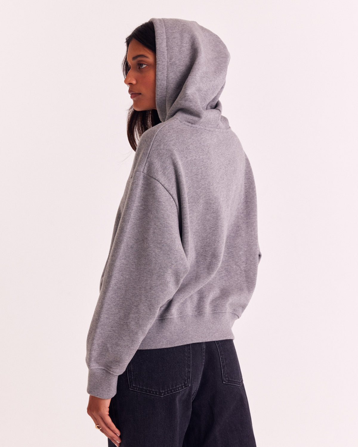 Aubin BP eyes heather gray sweatshirt