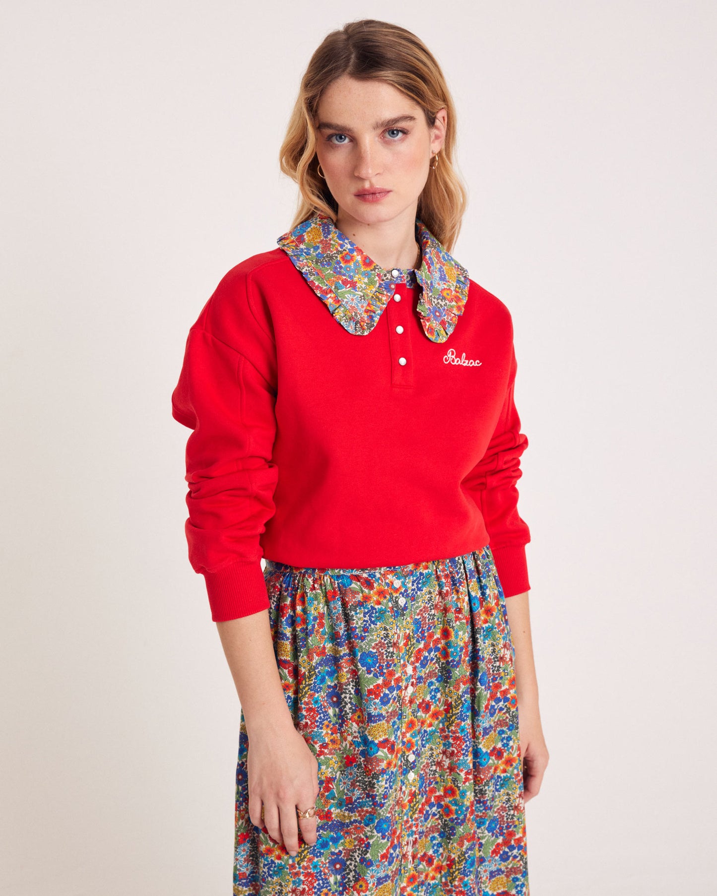 Sweat-shirt Tammy rouge et en tissu Liberty bleu et jaune