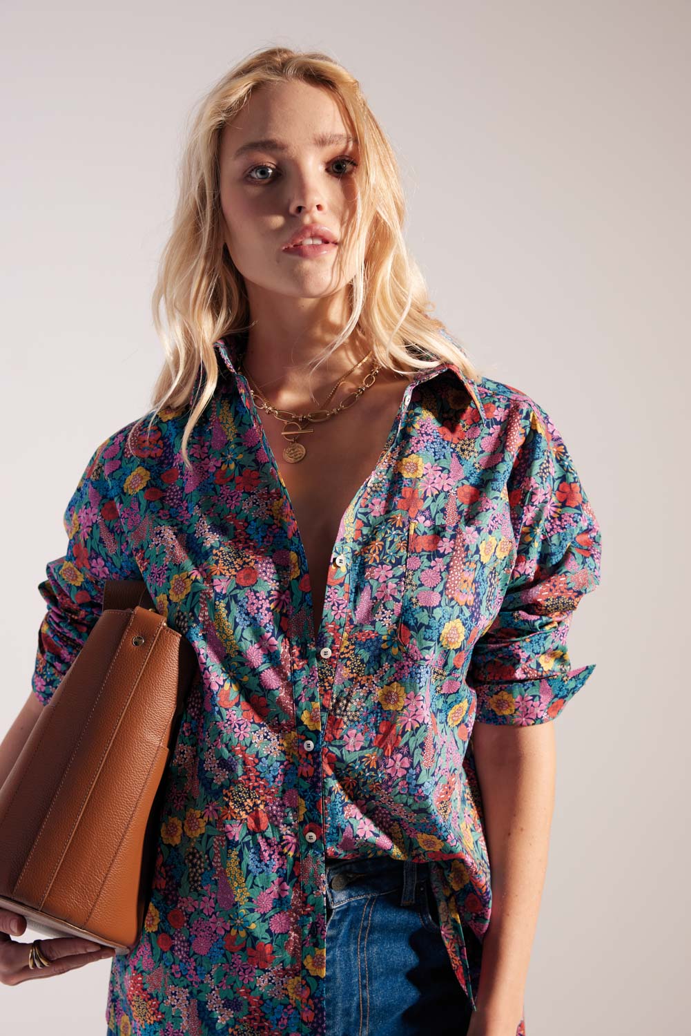 Camicia Hector in tessuto Liberty viola, rosa e giallo