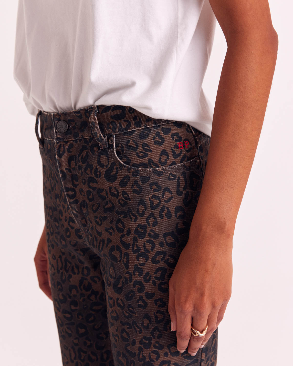 Jean Jules léopard fauve chocolat