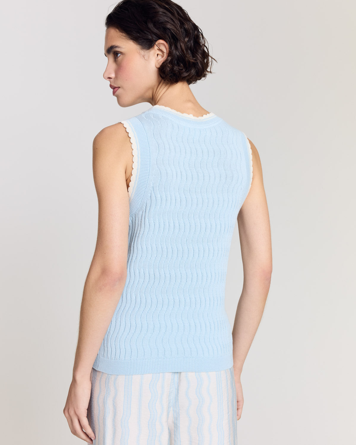 Top Kahny bleu ciel et blanc