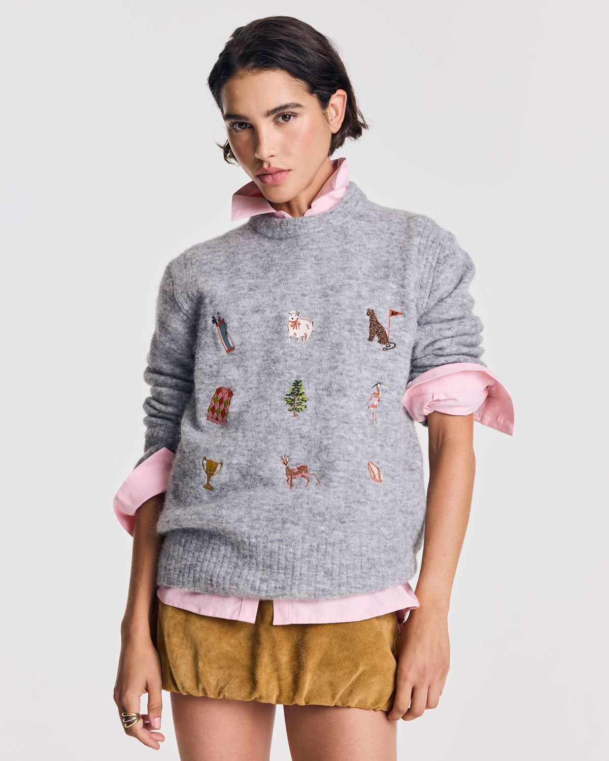 Pull Prune gris chiné et broderies ivy