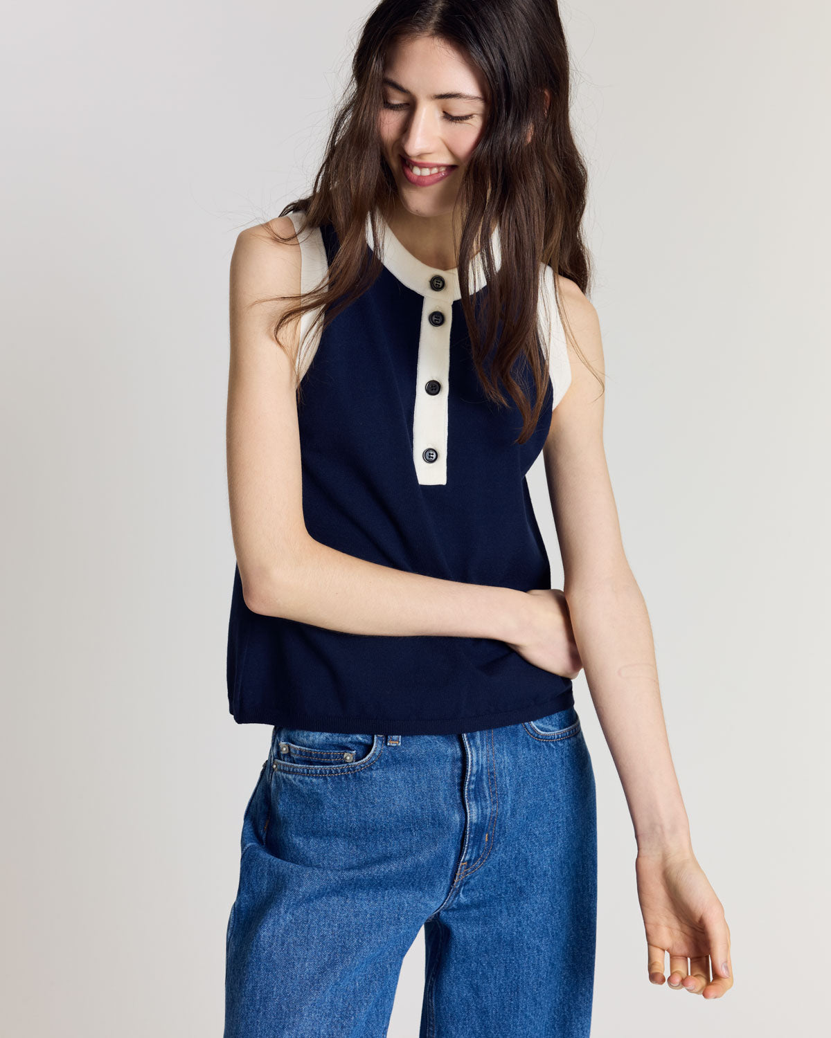Top Neo bleu marine et blanc