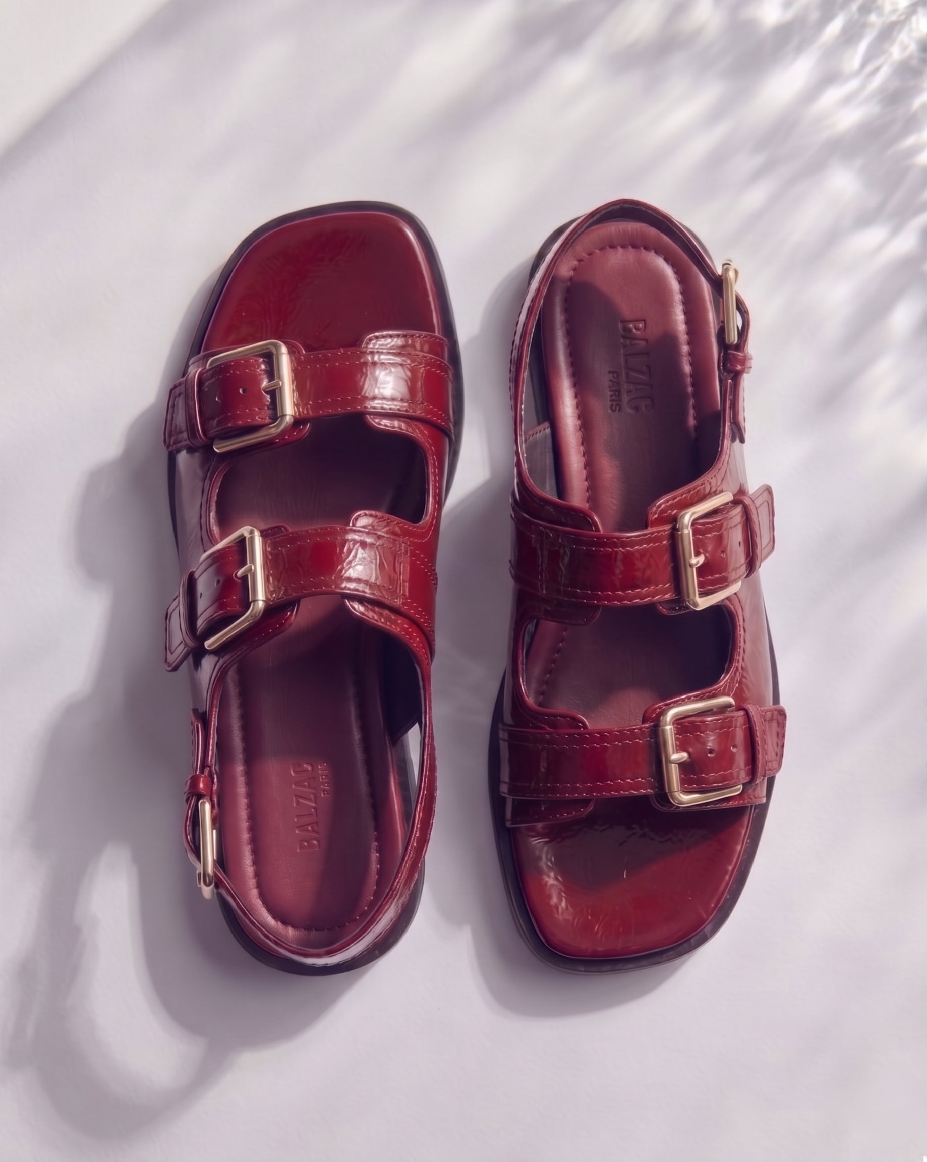 Sandals Flor patent crinkled red