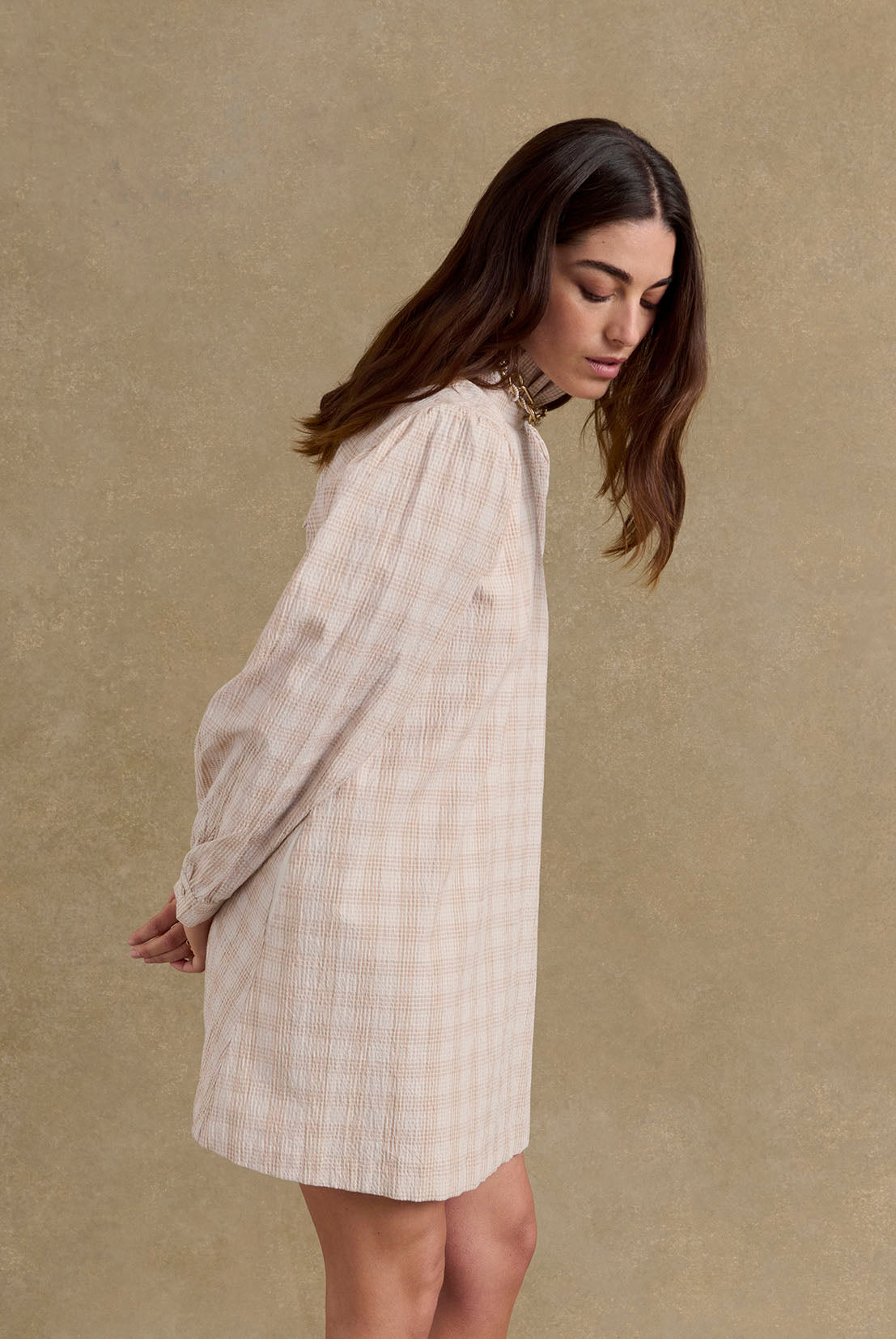 Dress Saga checks beige and white