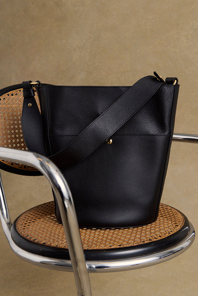 Bag Grand Sofia grained black interior navy