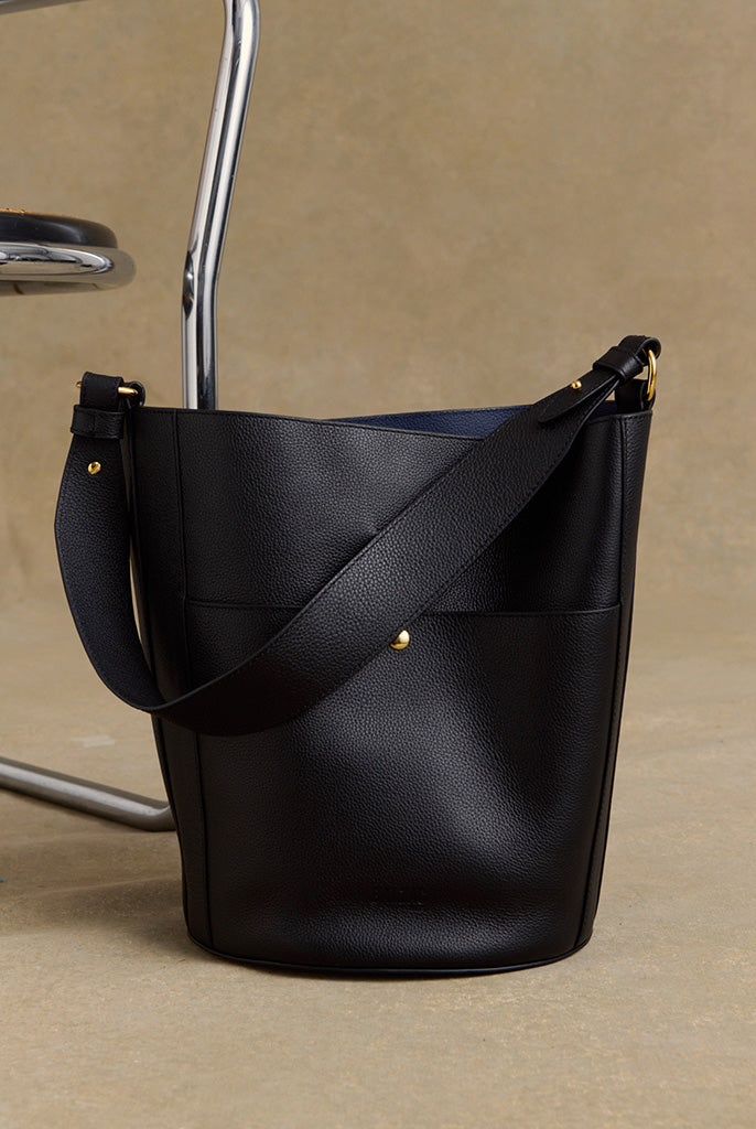 Bag Grand Sofia grained black interior navy