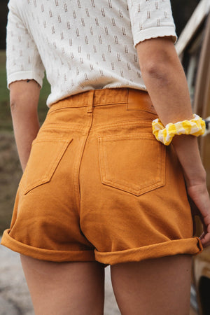 Short Maylone ocre coton bio GOTS poches