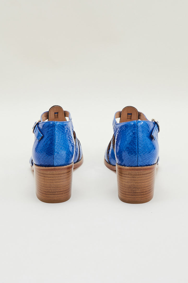 Albane sandals in blue lizard embossed leather