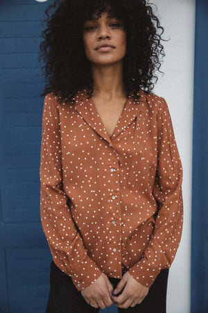 Chemise George imprimé pois viscose LENZING™ ECOVERO™ by OEKO-TEX®