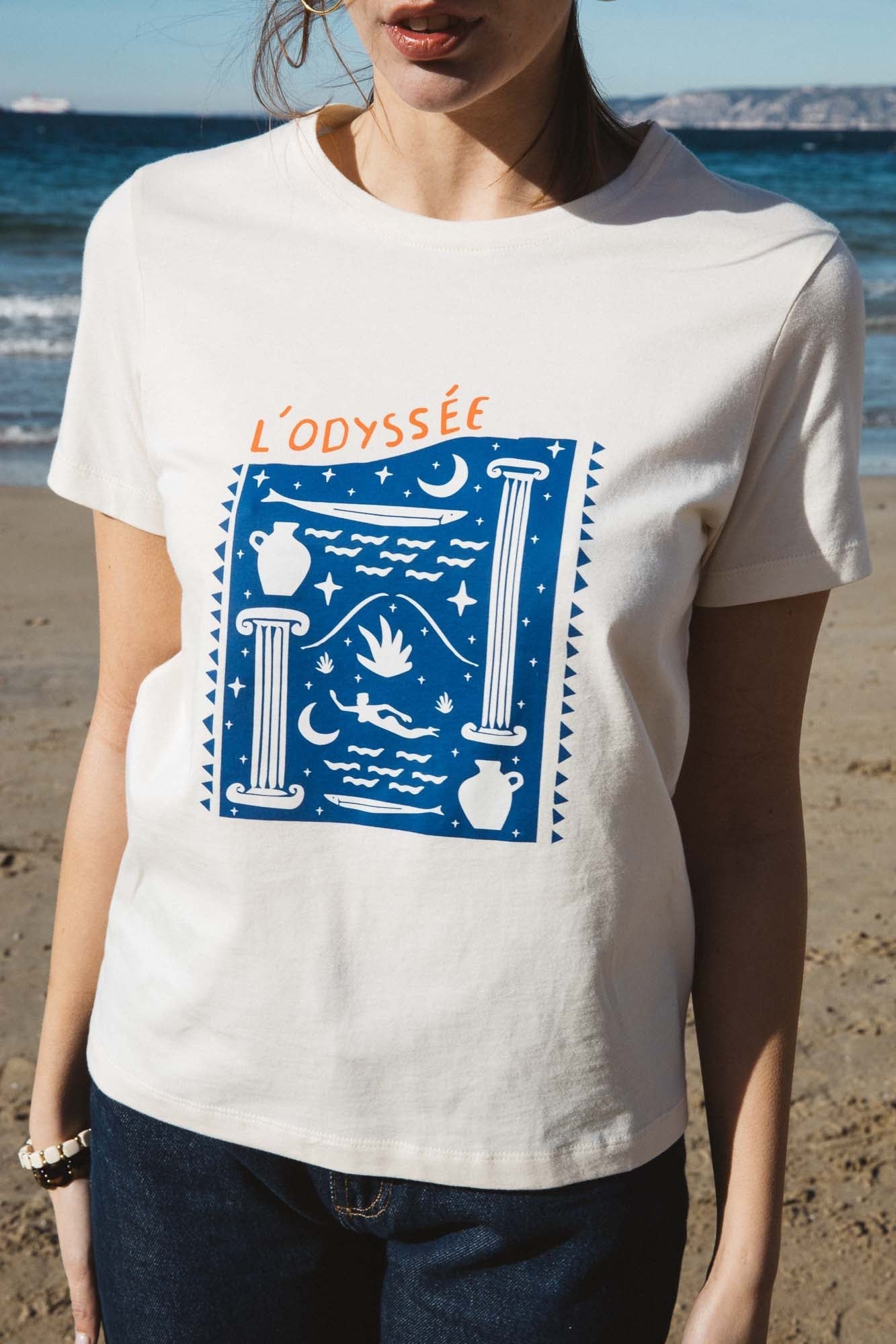 Tee-shirt Odyssée bleu écru coton bio imprimé dessin Grèce poisson