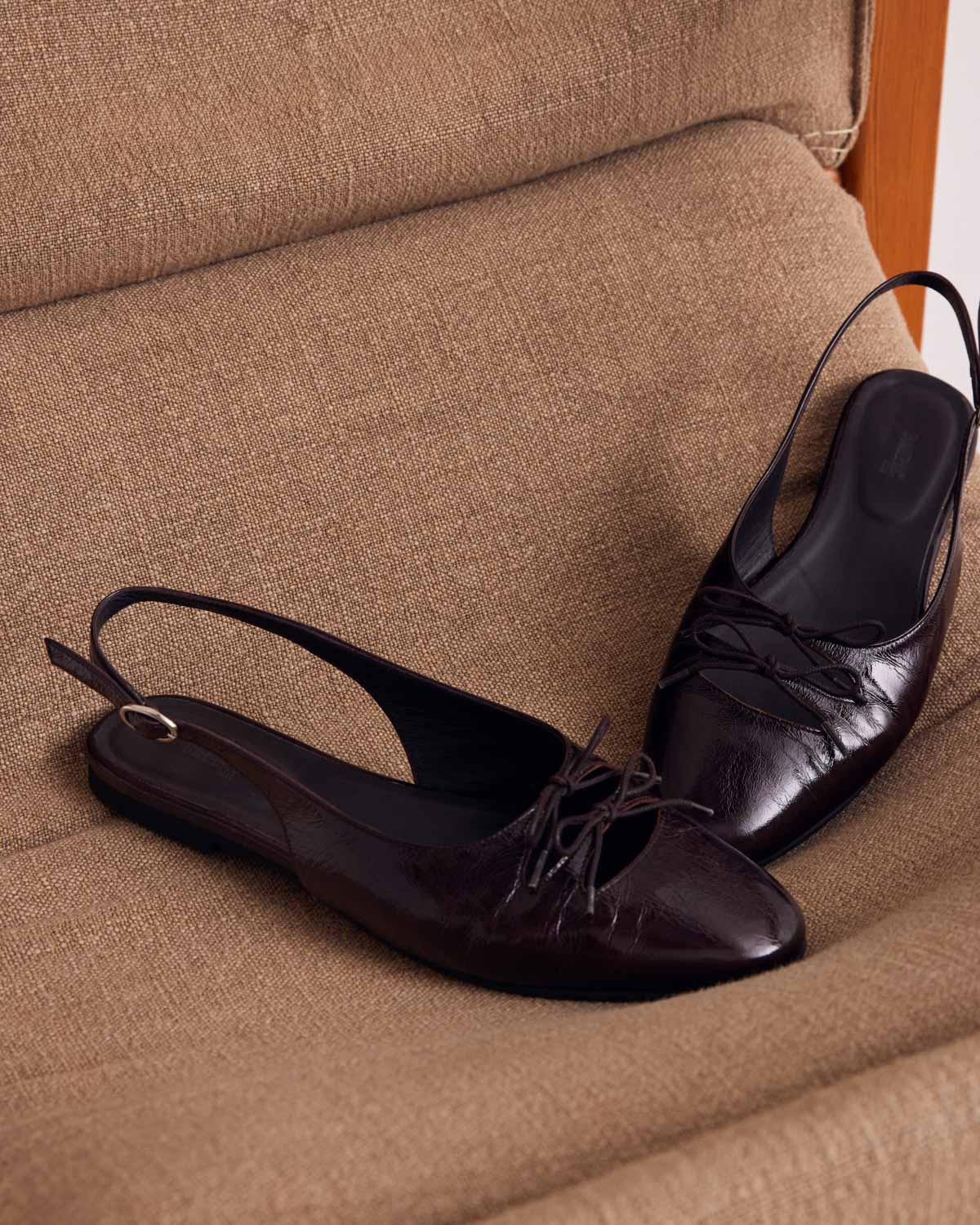 Ballet flats Blanca crinkled chocolate