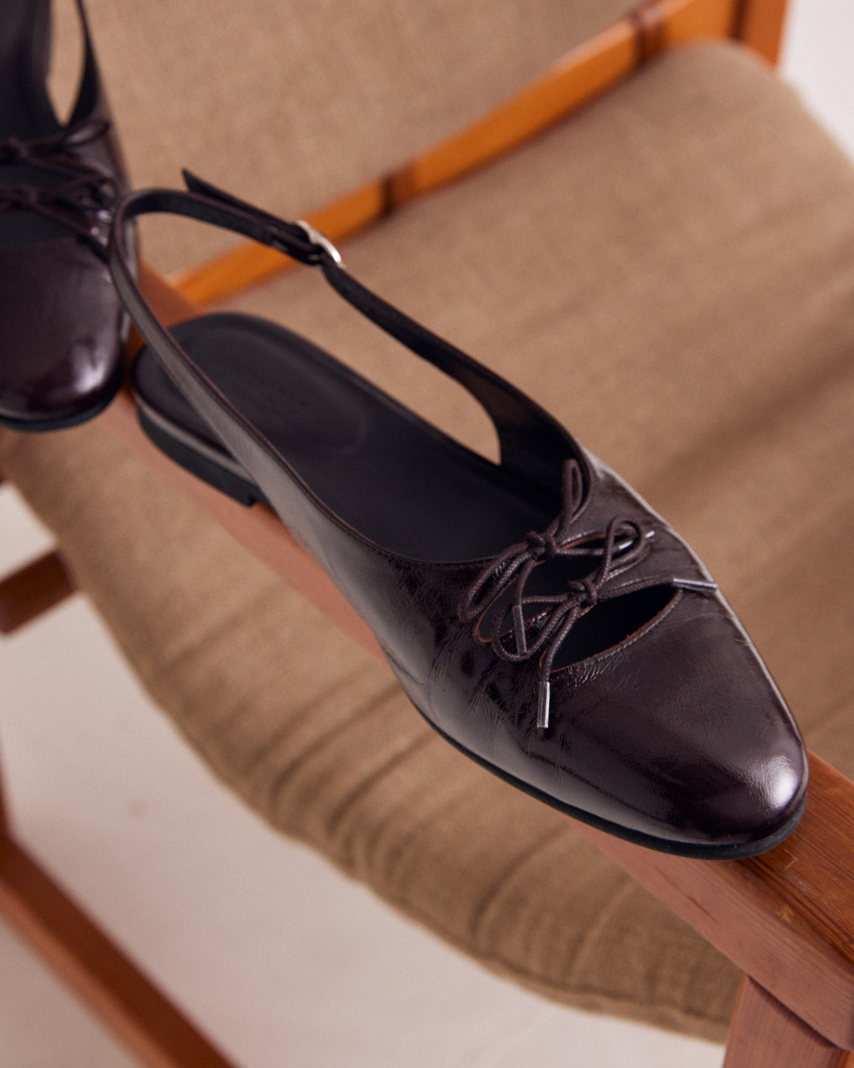 Ballet flats Blanca crinkled chocolate